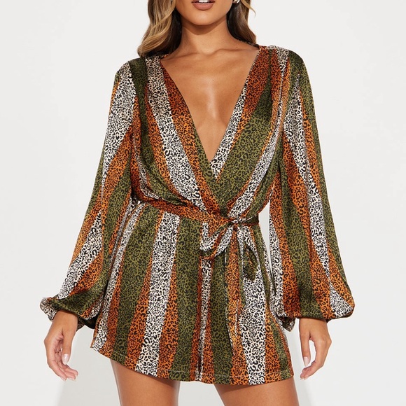 Fall 🍂 romper - Picture 1 of 2